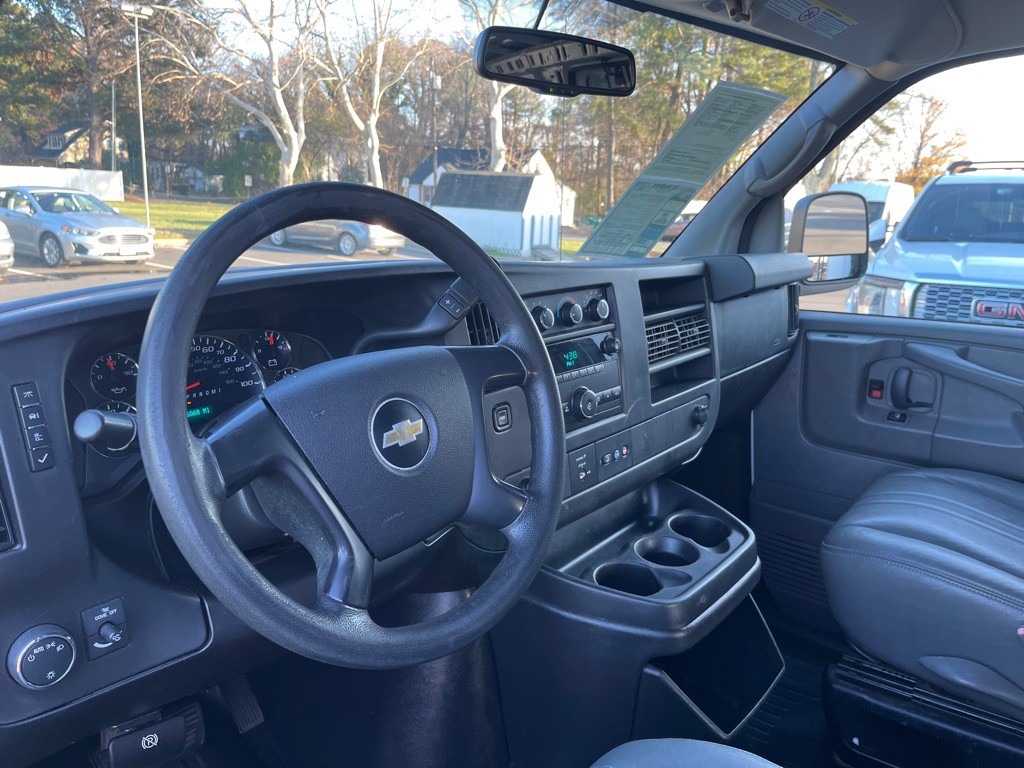 2014 Chevrolet Express Image 9
