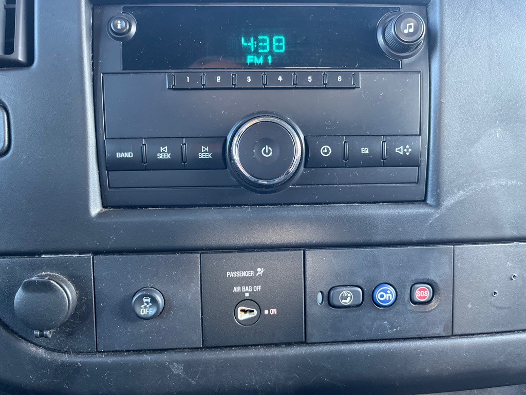 2014 Chevrolet Express Image 11