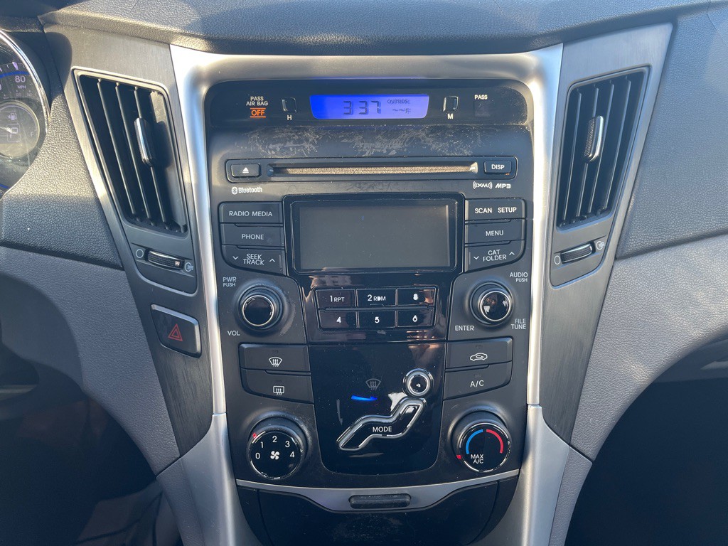 2012 Hyundai Sonata Image 10