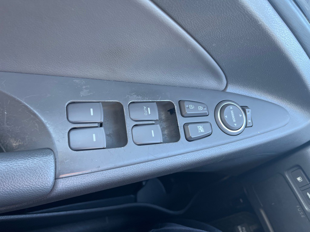 2012 Hyundai Sonata Image 14