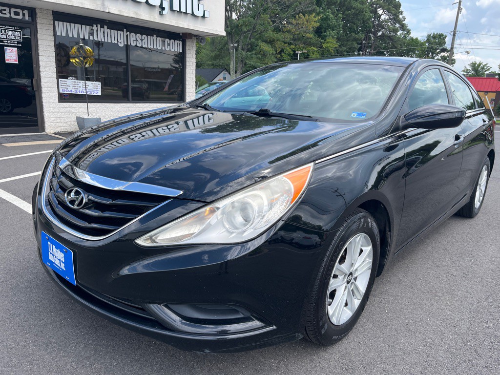 2012 Hyundai Sonata Image 2