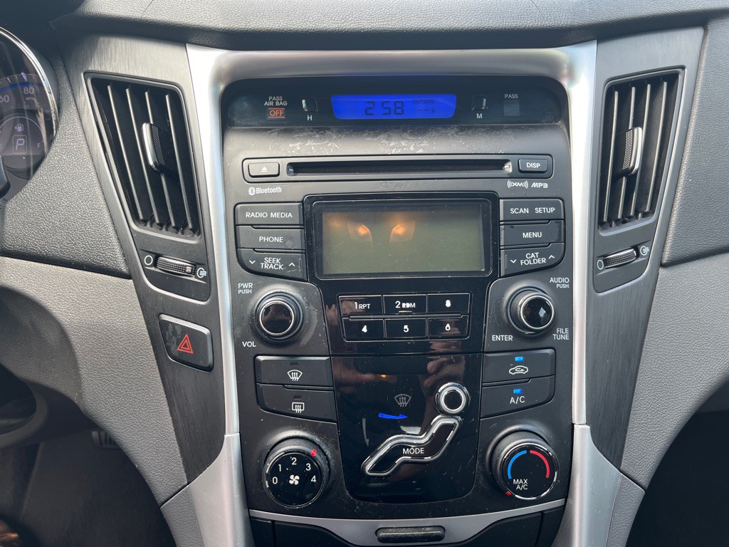 2012 Hyundai Sonata Image 10