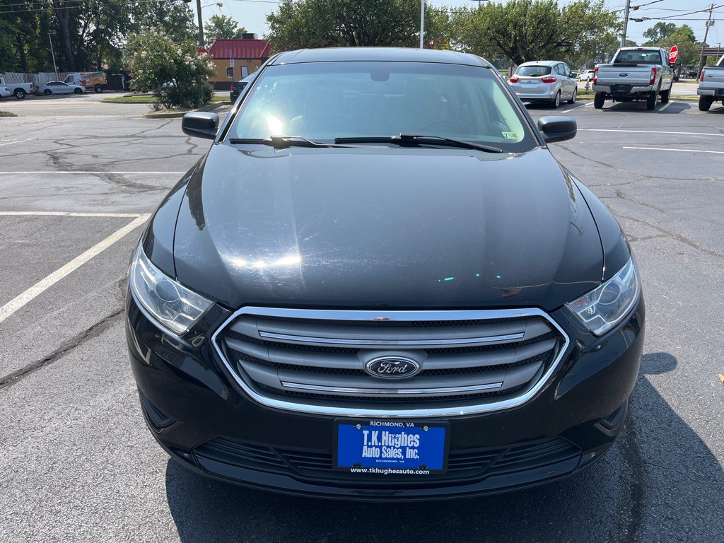 2017 Ford Taurus Image 3