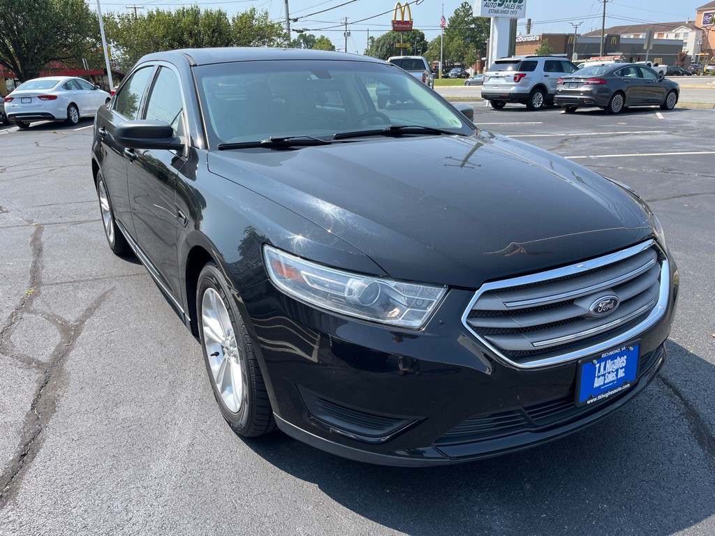 2017 Ford Taurus Image 4