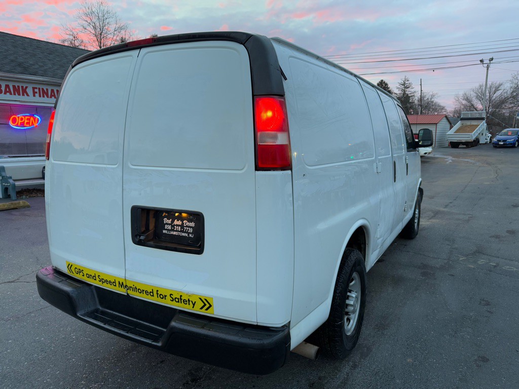 2016 Chevrolet Express Image 2