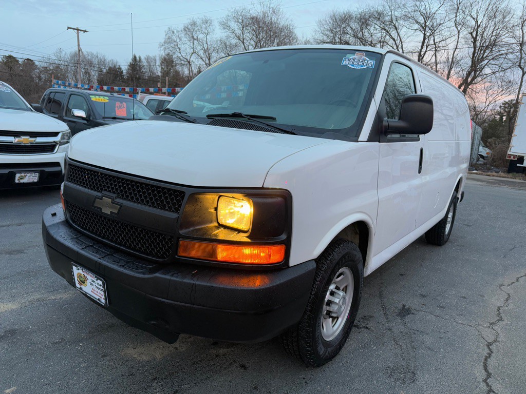 2016 Chevrolet Express Image 5