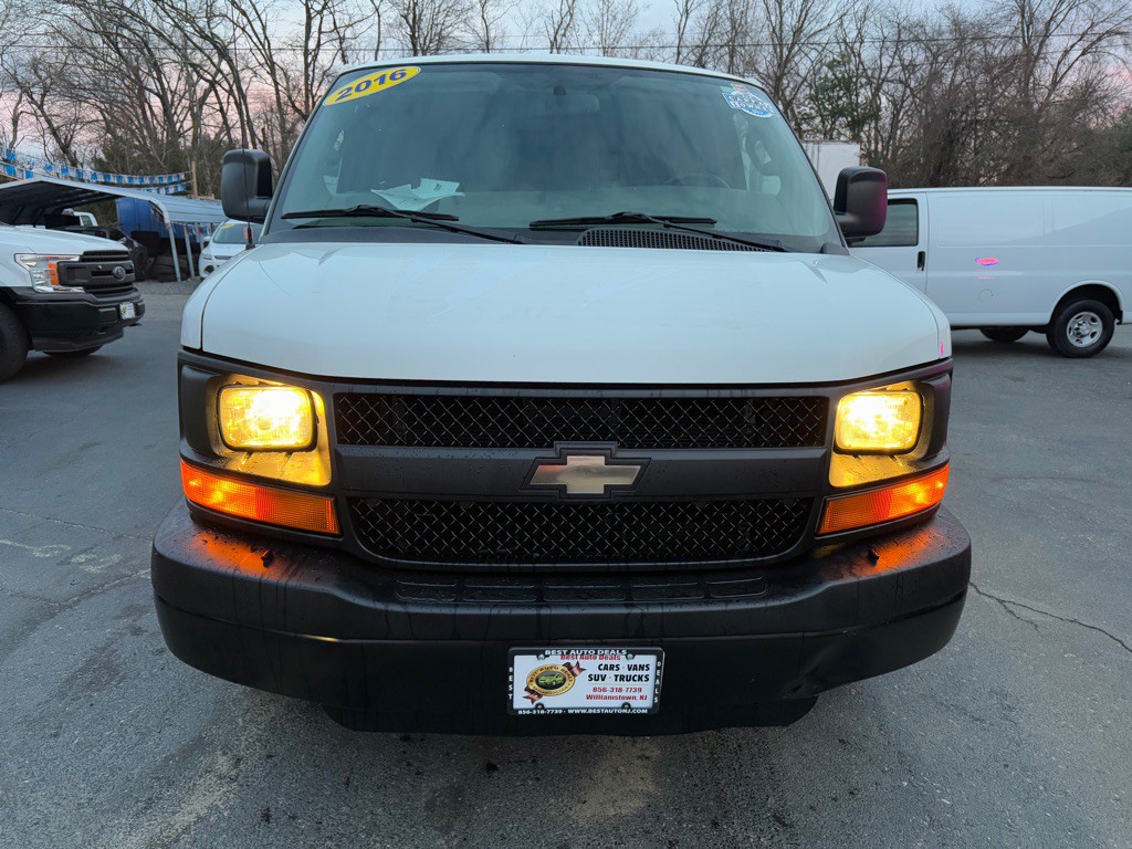 2016 Chevrolet Express Image 6