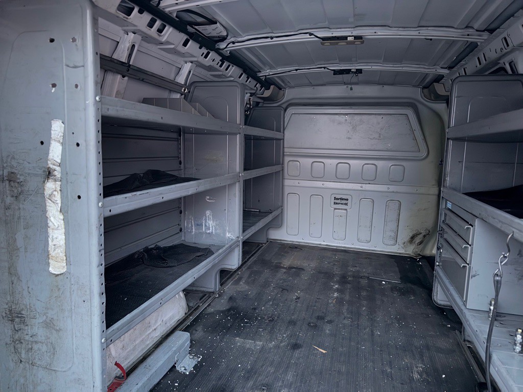 2016 Chevrolet Express Image 12