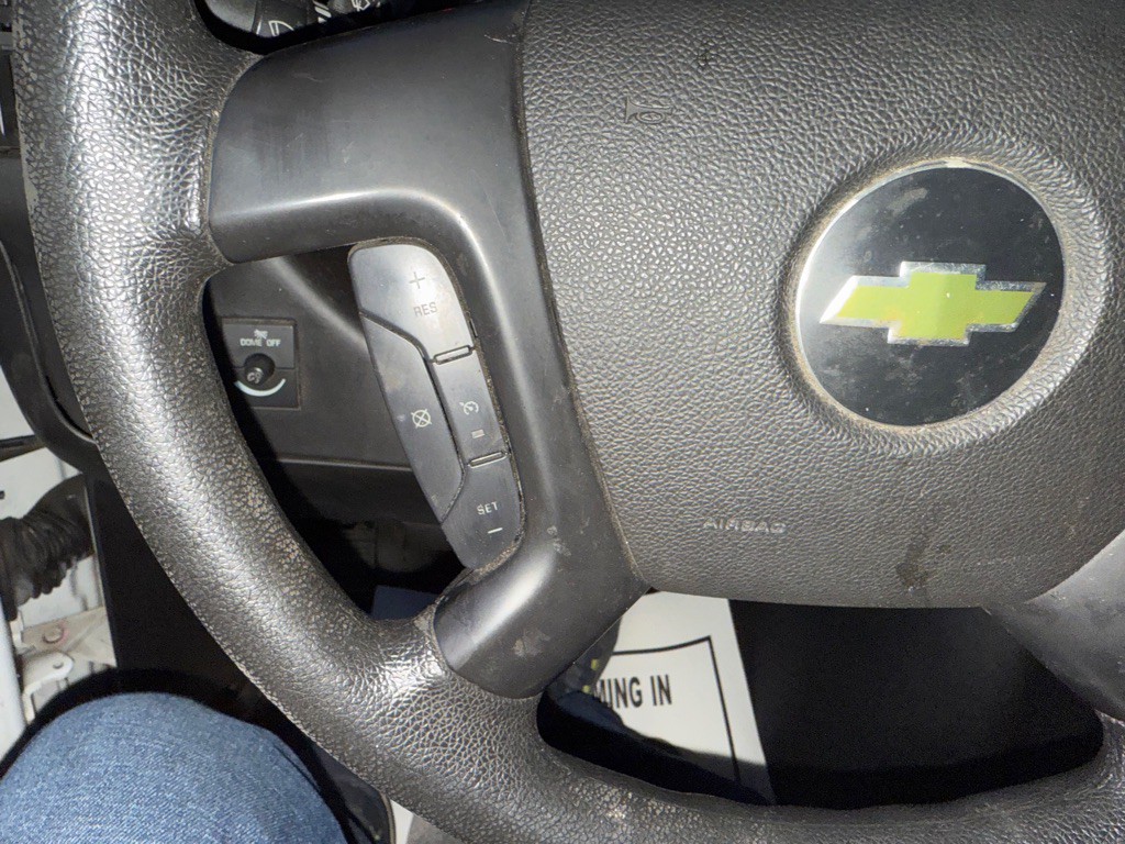 2016 Chevrolet Express Image 26