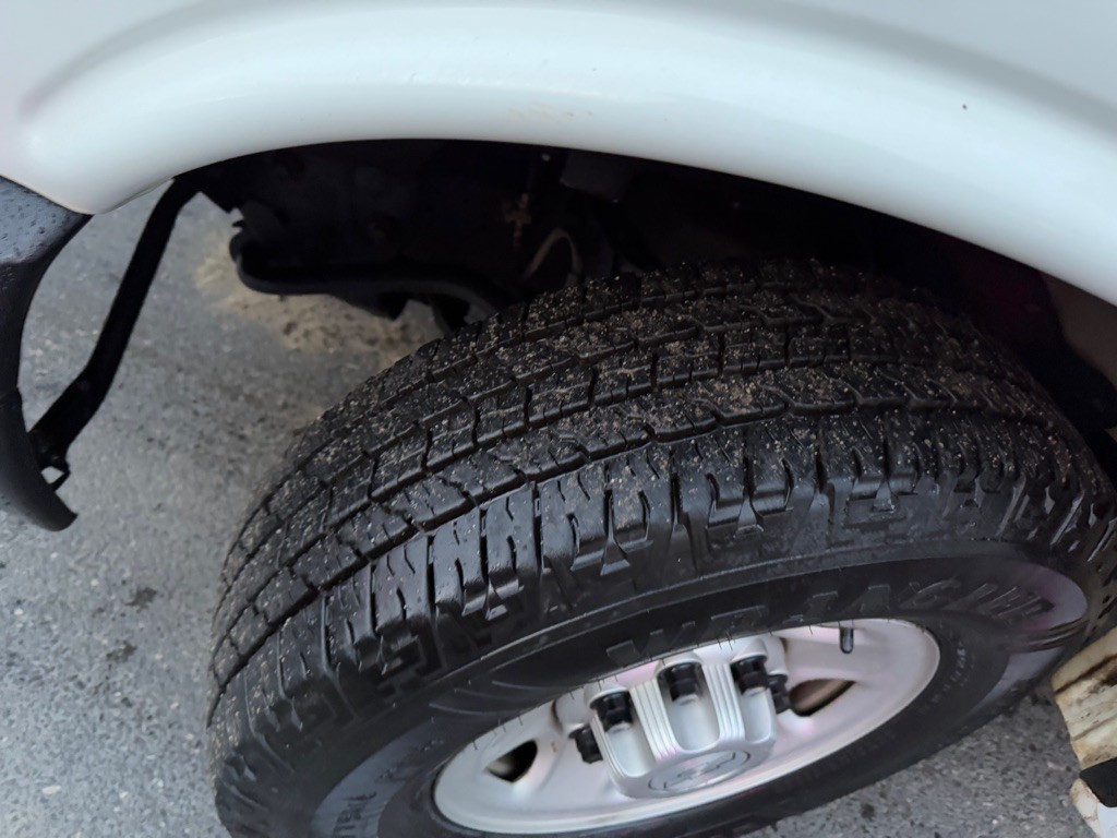 2016 Chevrolet Express Image 39