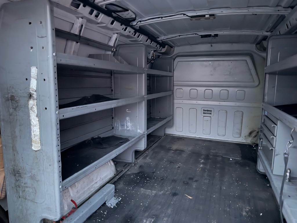 2016 Chevrolet Express Image 41