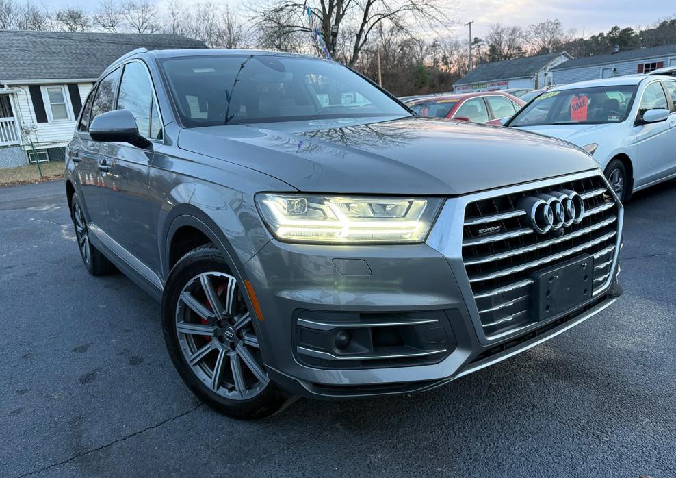 2017 Audi Q7 Image 1