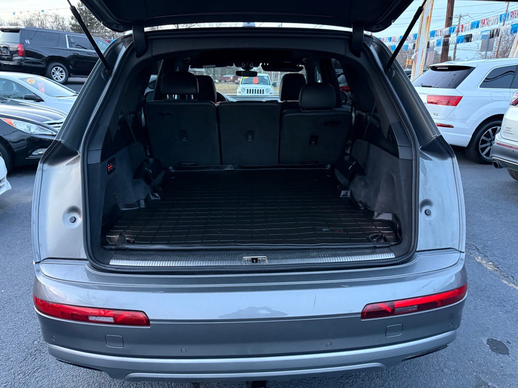 2017 Audi Q7 Image 40