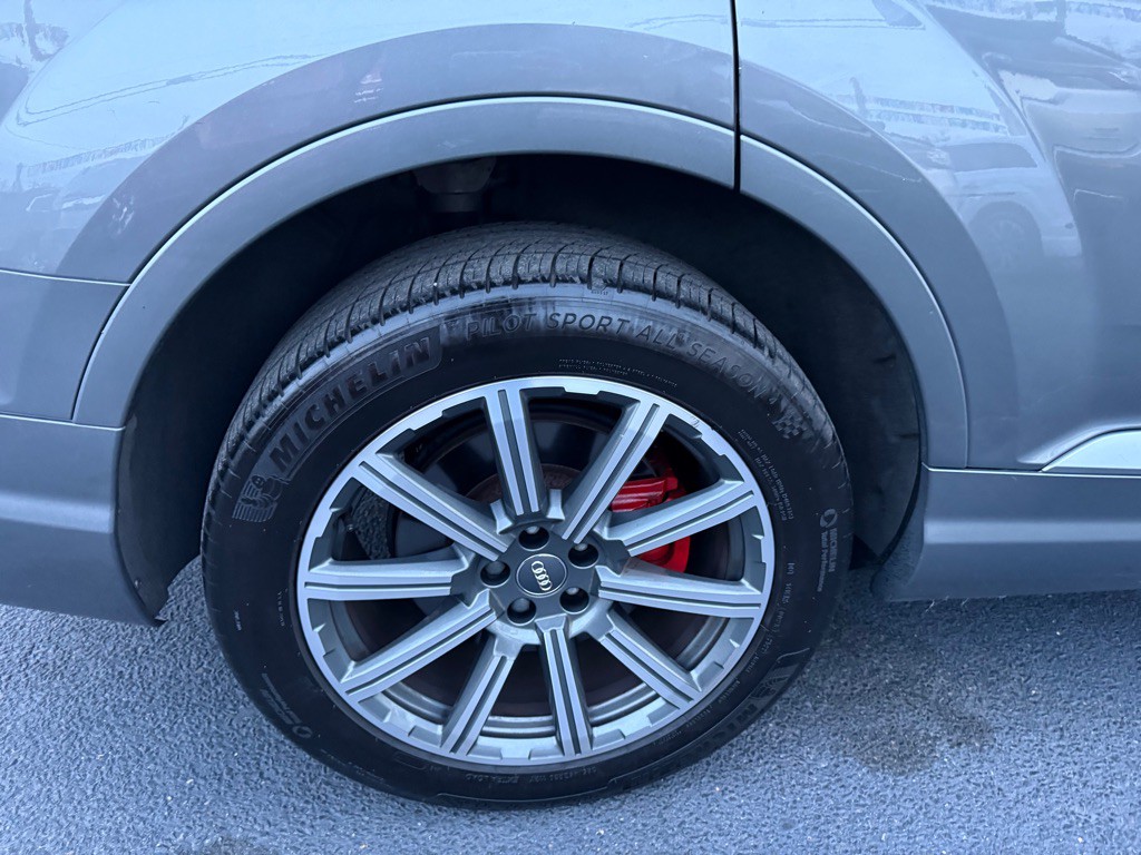 2017 Audi Q7 Image 48