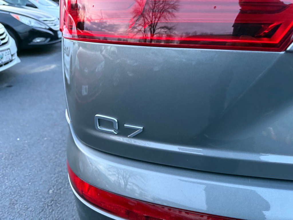 2017 Audi Q7 Image 49