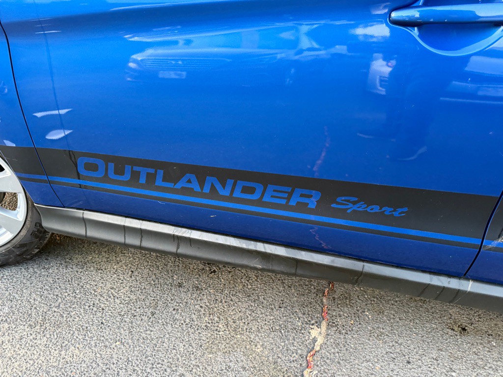 2015 Mitsubishi Outlander Image 31