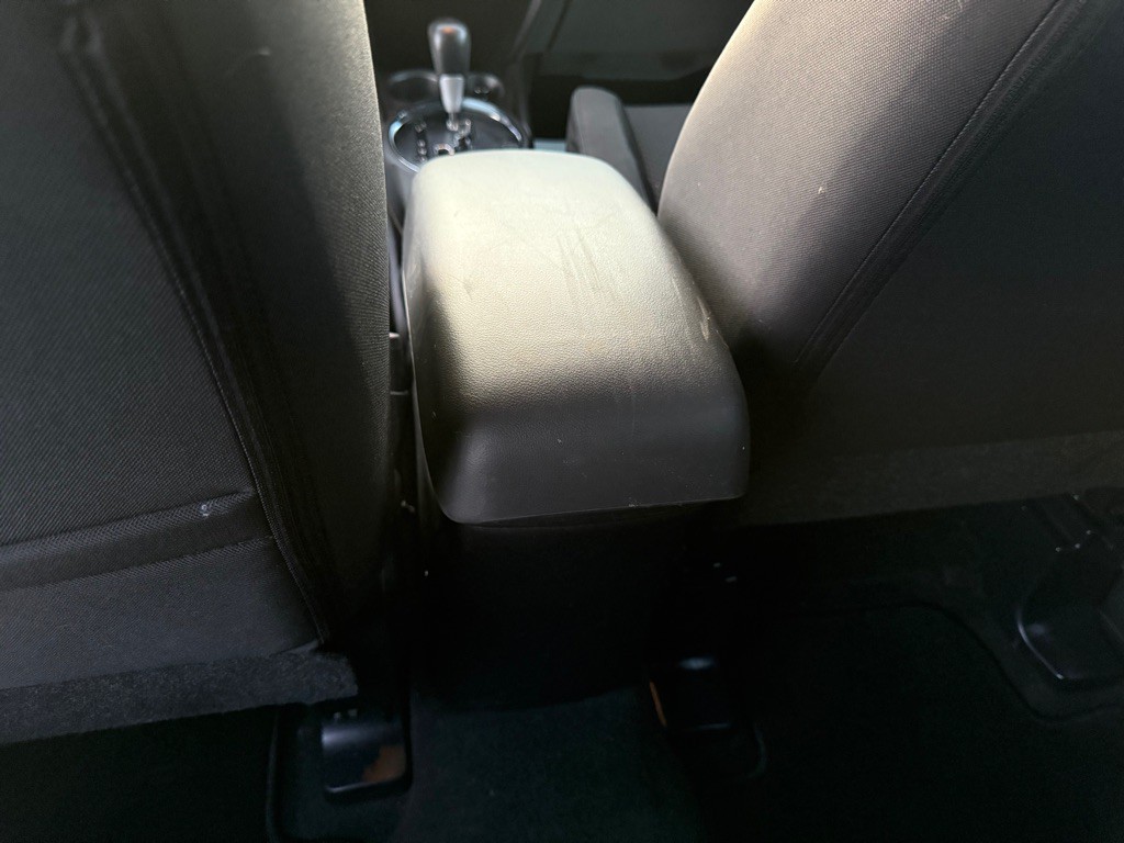 2015 Mitsubishi Outlander Image 39