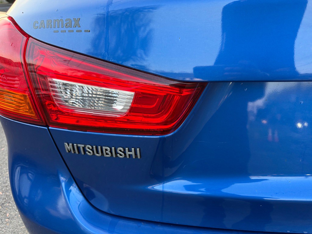 2015 Mitsubishi Outlander Image 45