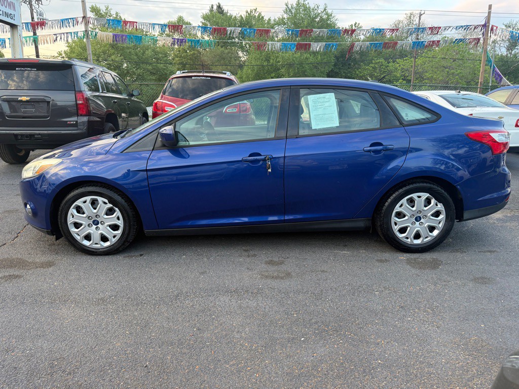 2012 Ford Focus Image 9