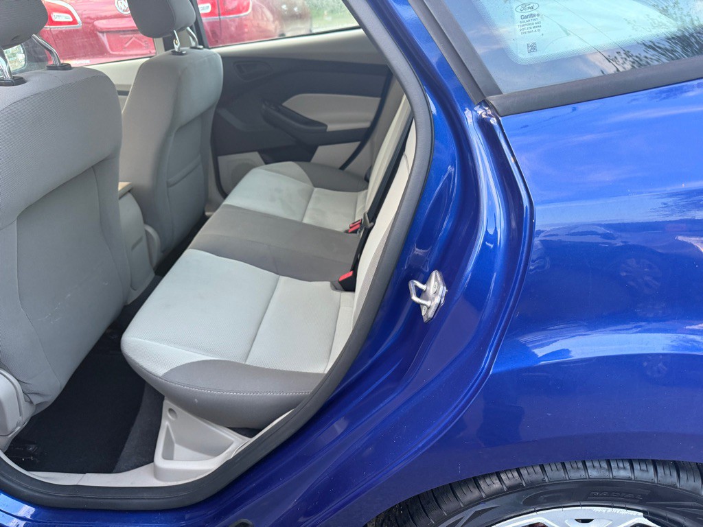 2012 Ford Focus Image 11