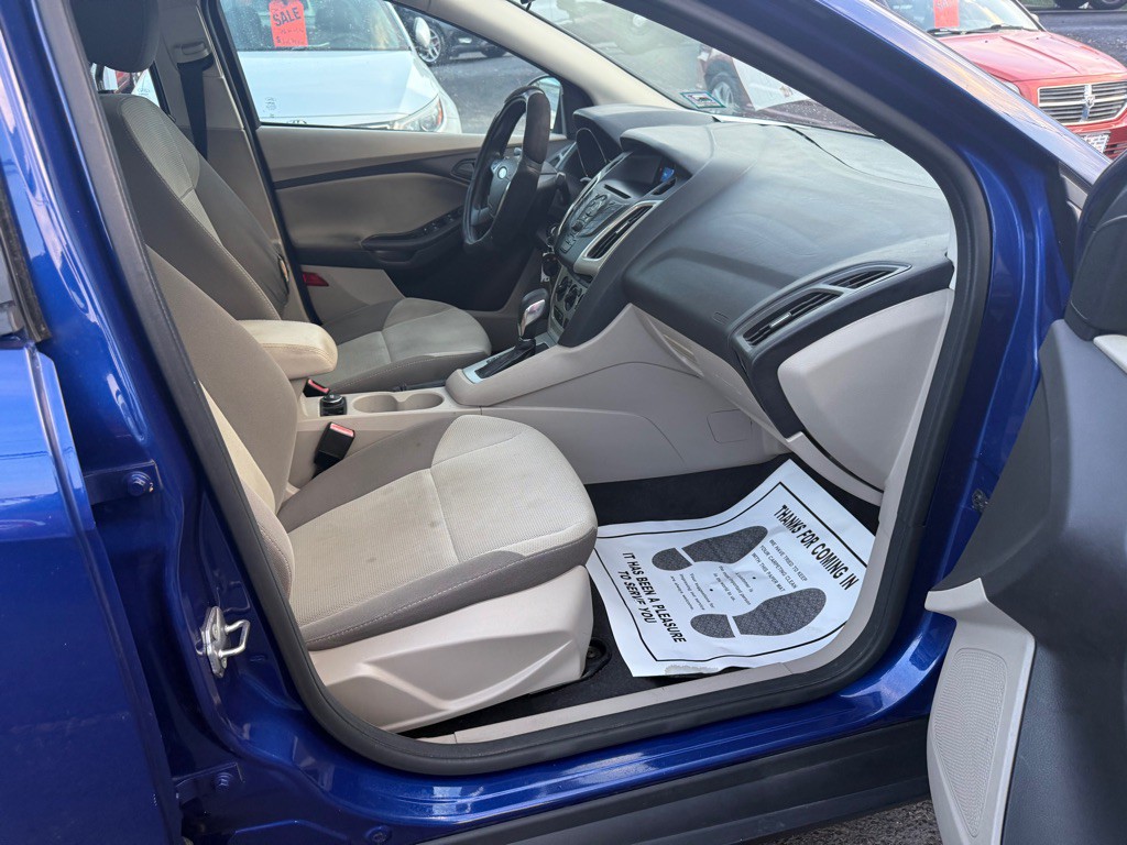 2012 Ford Focus Image 14