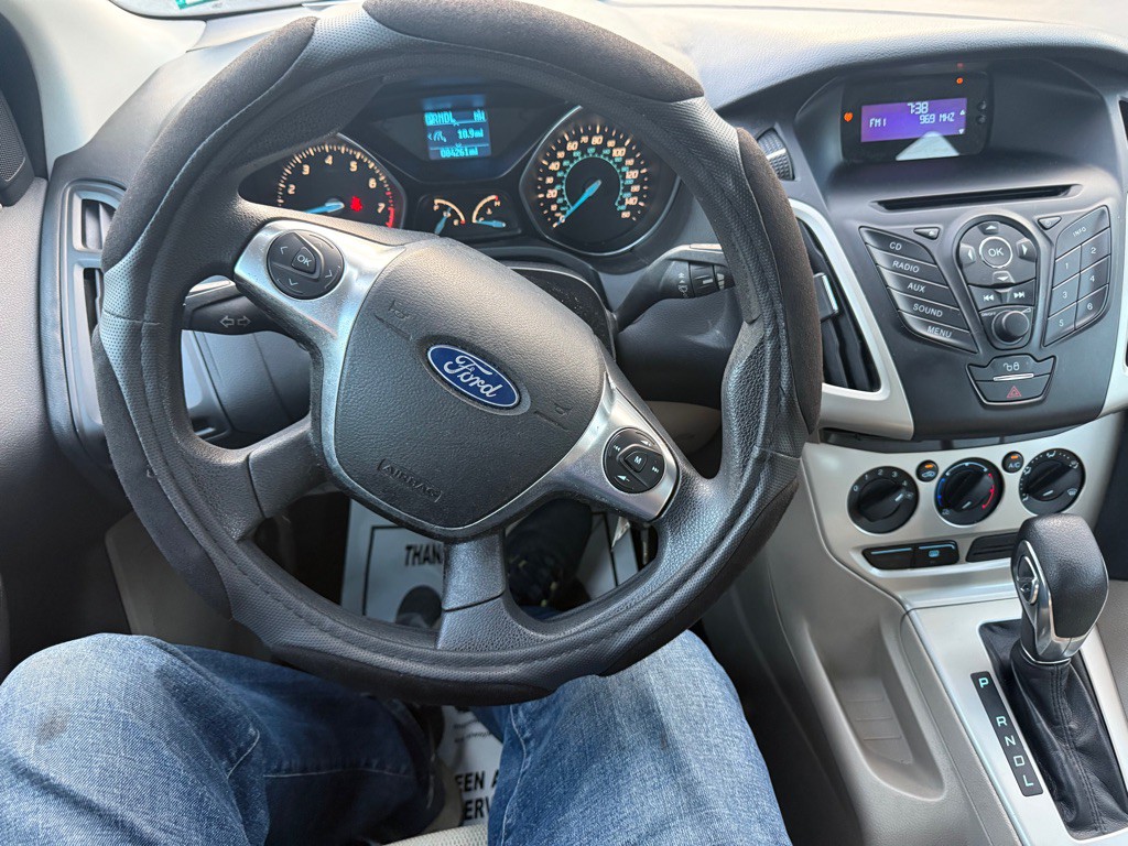 2012 Ford Focus Image 17