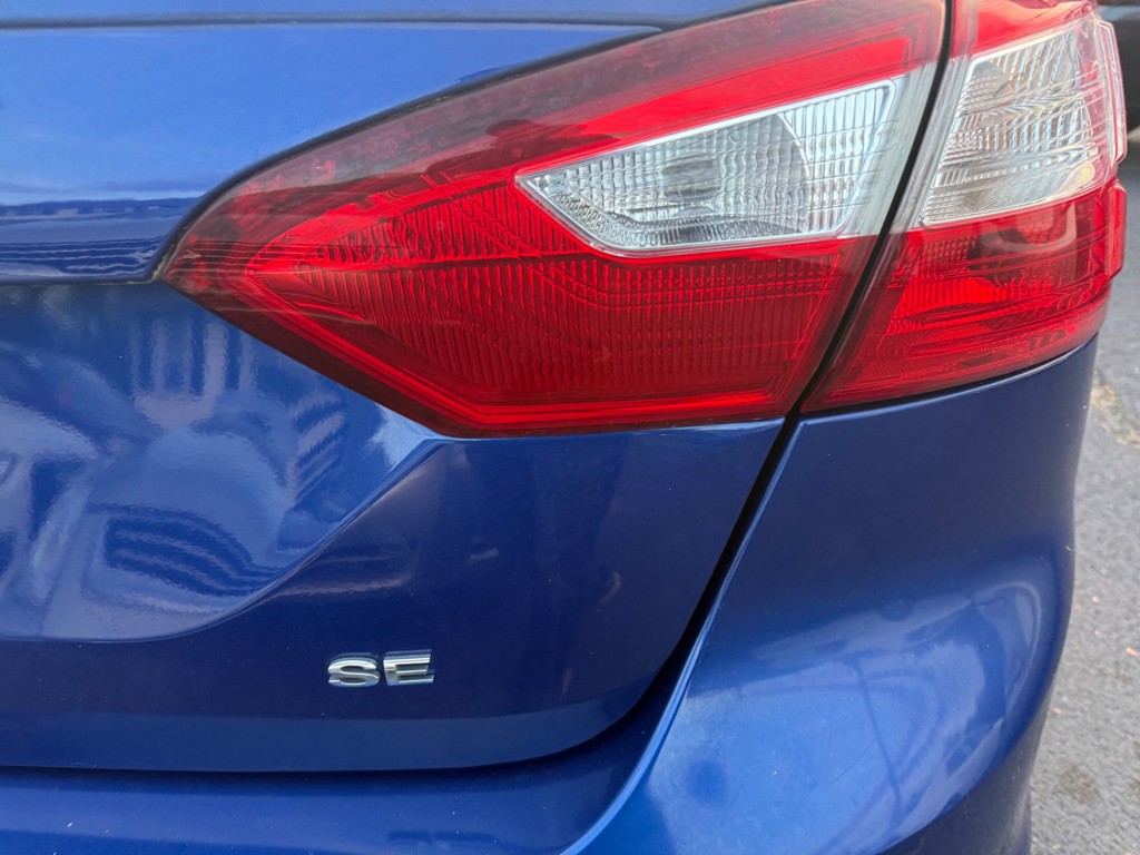 2012 Ford Focus Image 36