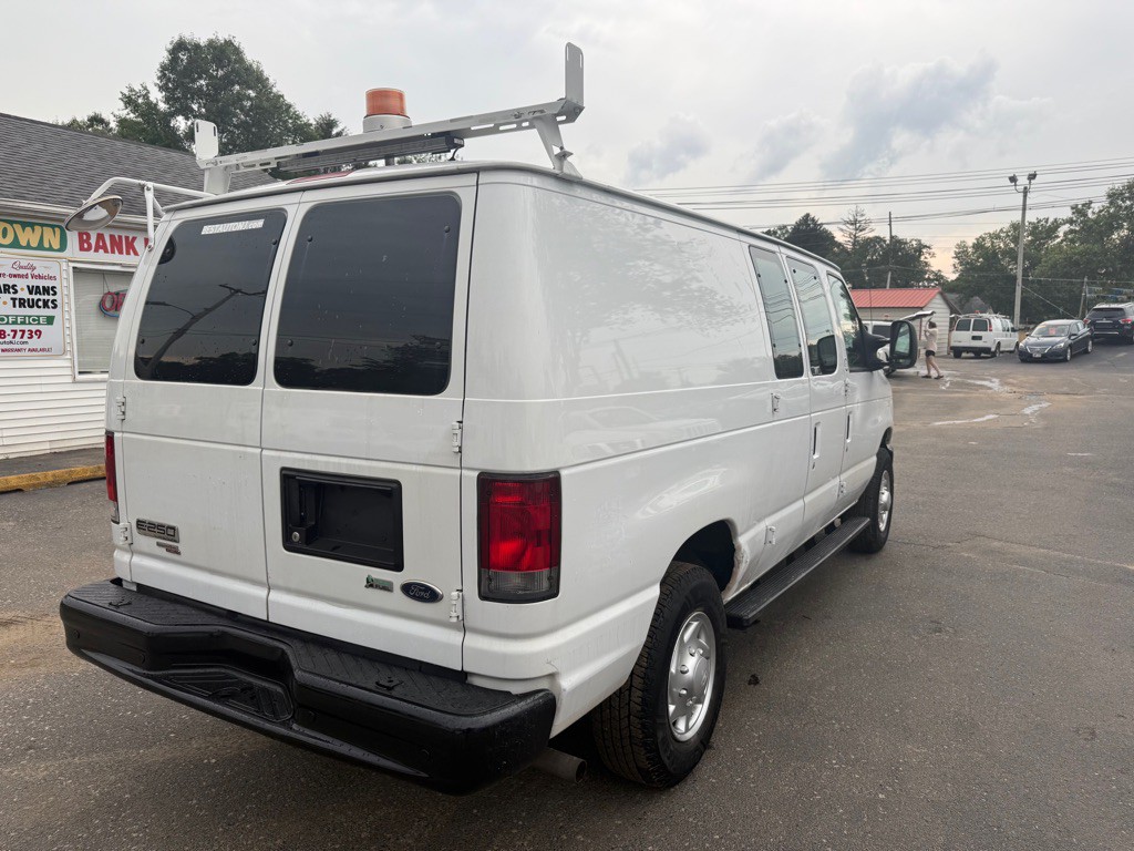 2013 Ford Econoline Image 3
