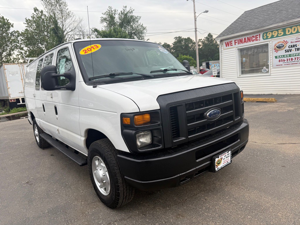 2013 Ford Econoline Image 4