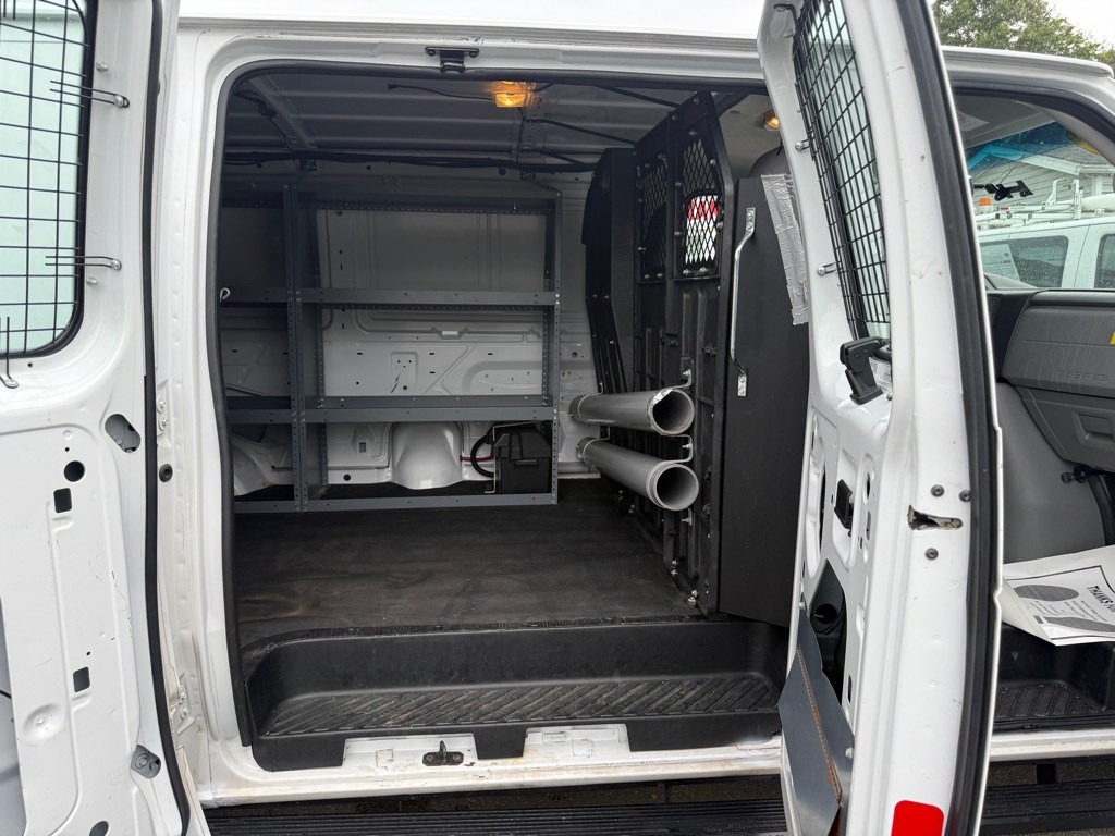 2013 Ford Econoline Image 18