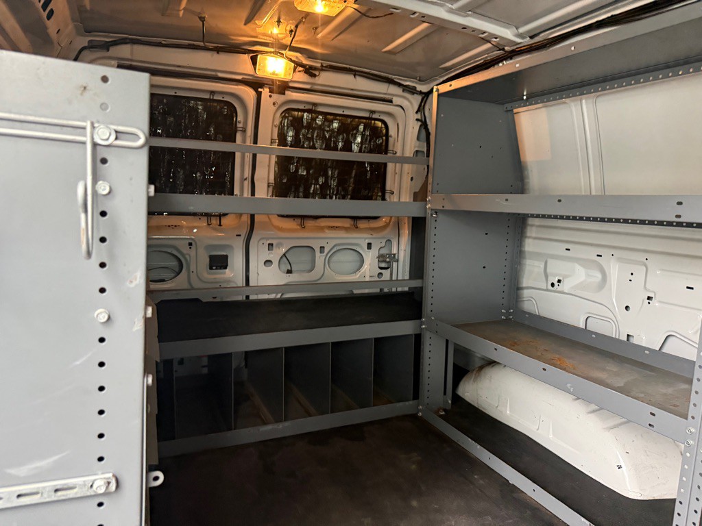 2013 Ford Econoline Image 19