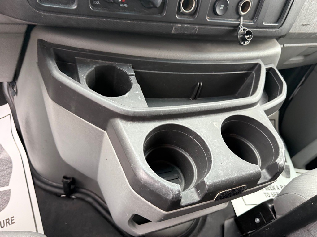 2013 Ford Econoline Image 32