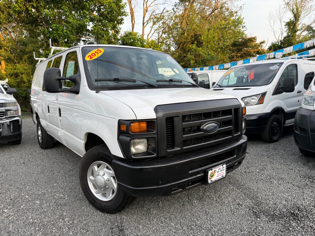 2013 Ford Econoline Image 1