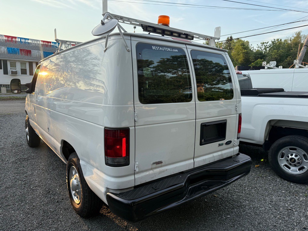2013 Ford Econoline Image 2