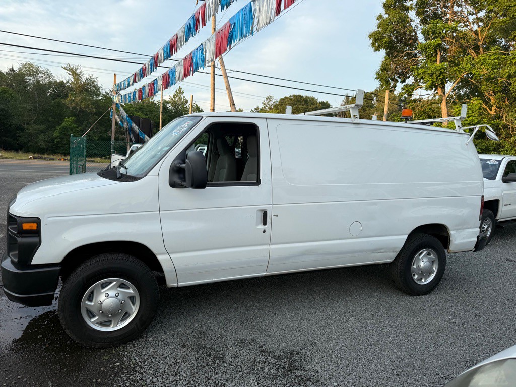 2013 Ford Econoline Image 10