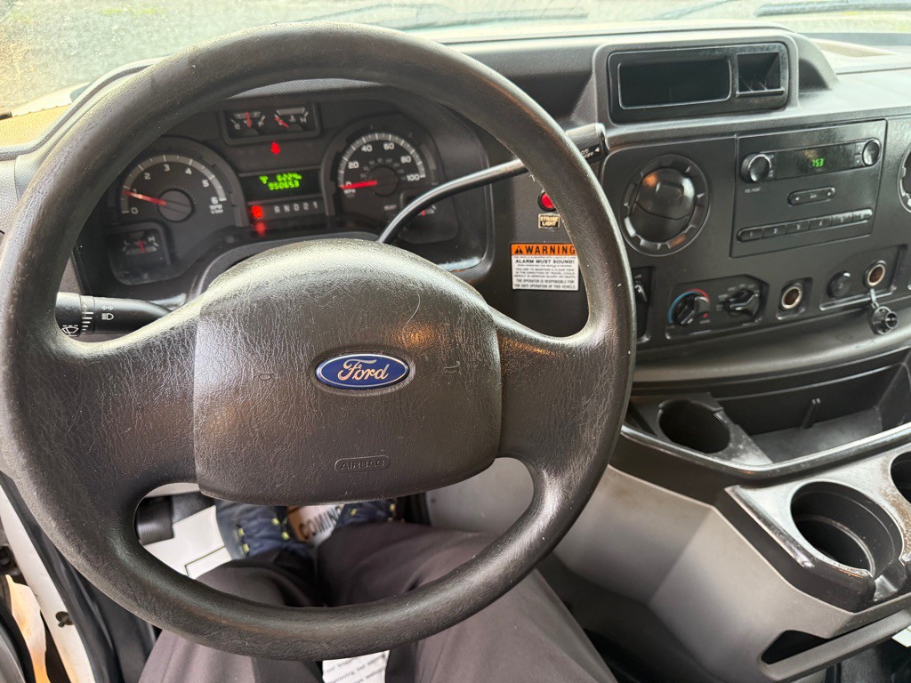 2013 Ford Econoline Image 19