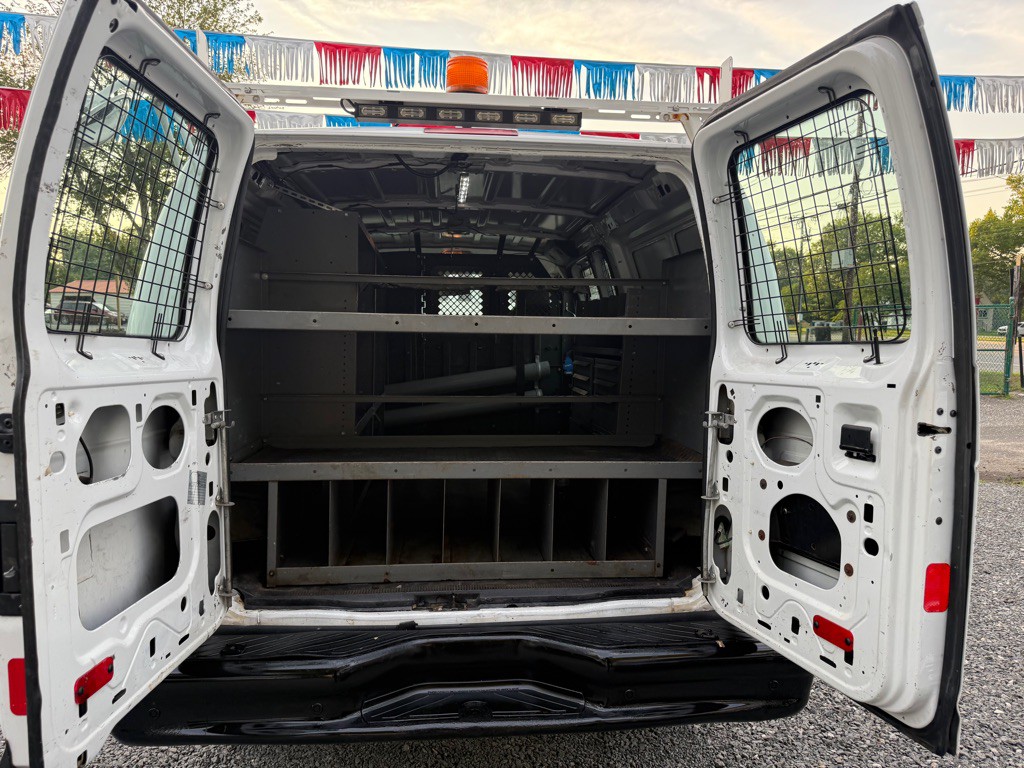 2013 Ford Econoline Image 20