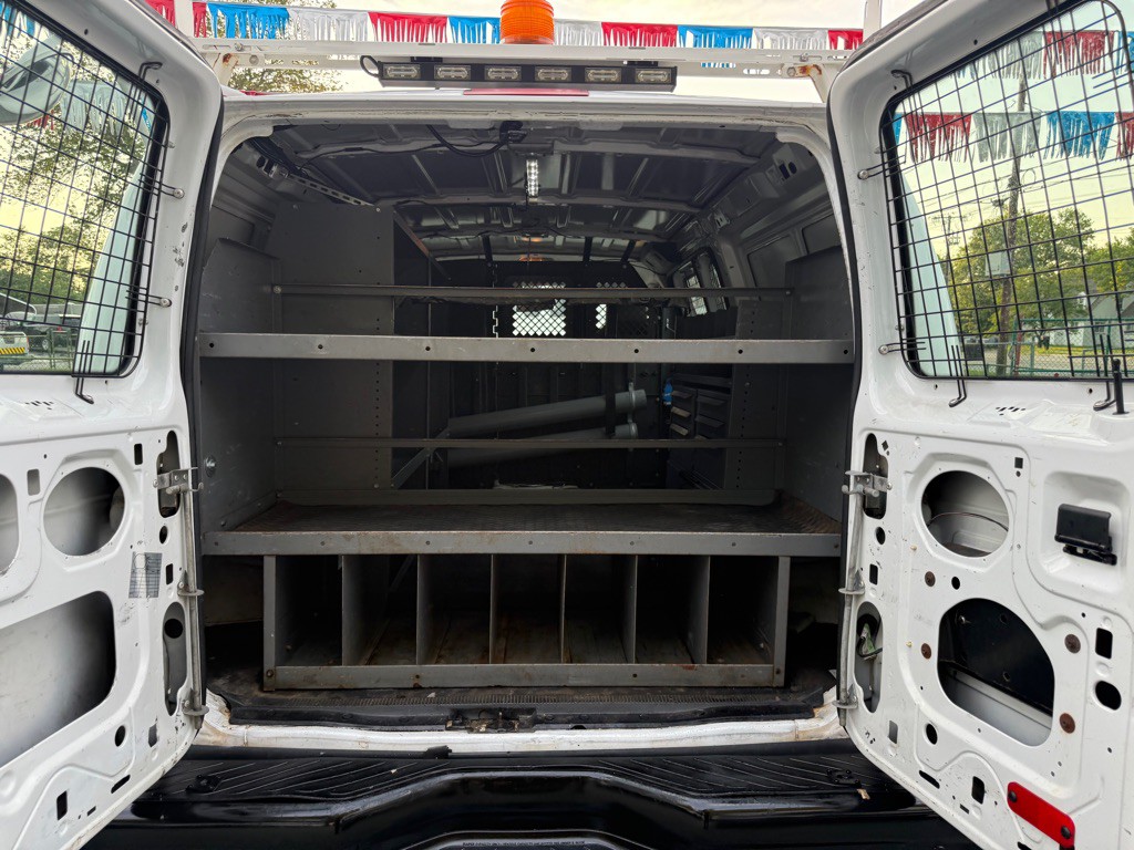 2013 Ford Econoline Image 21