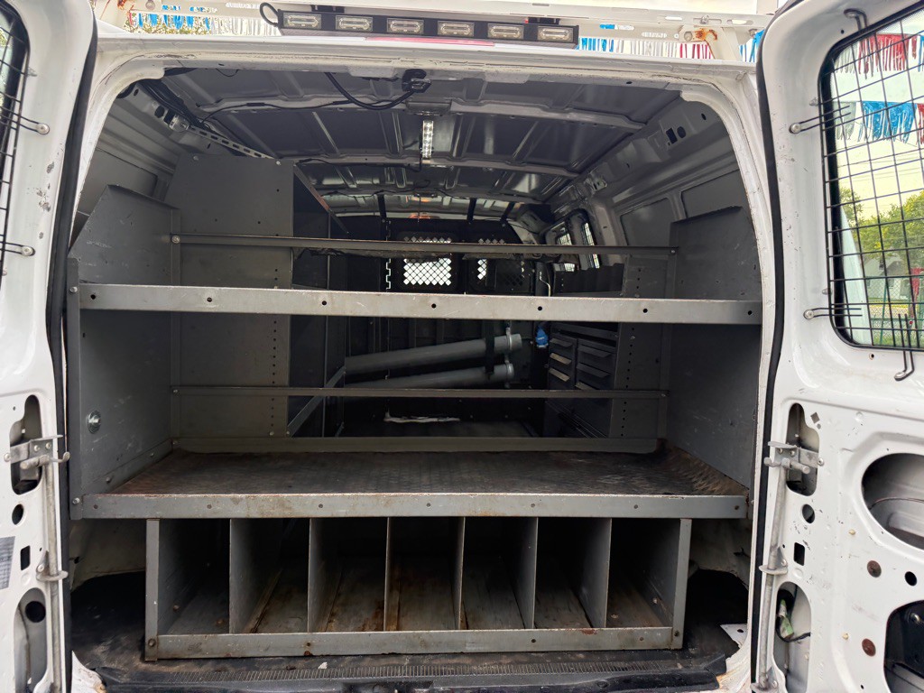 2013 Ford Econoline Image 22