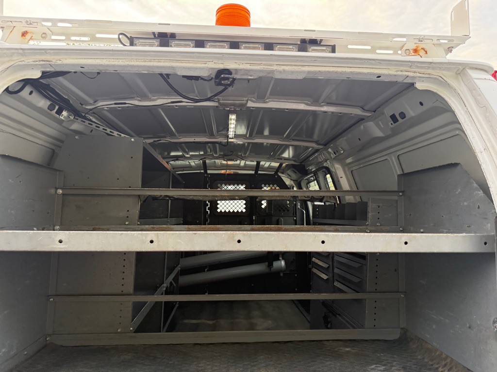 2013 Ford Econoline Image 23