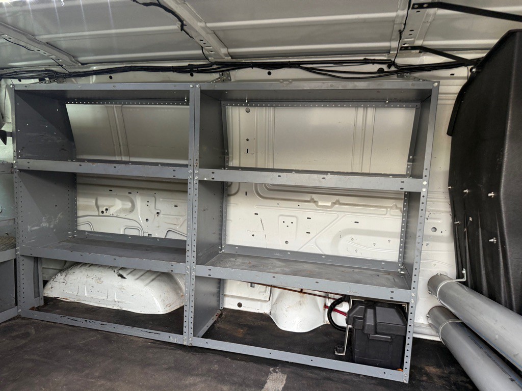 2013 Ford Econoline Image 25