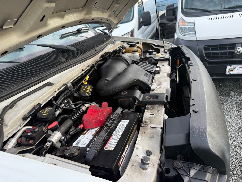 2013 Ford Econoline Image 42