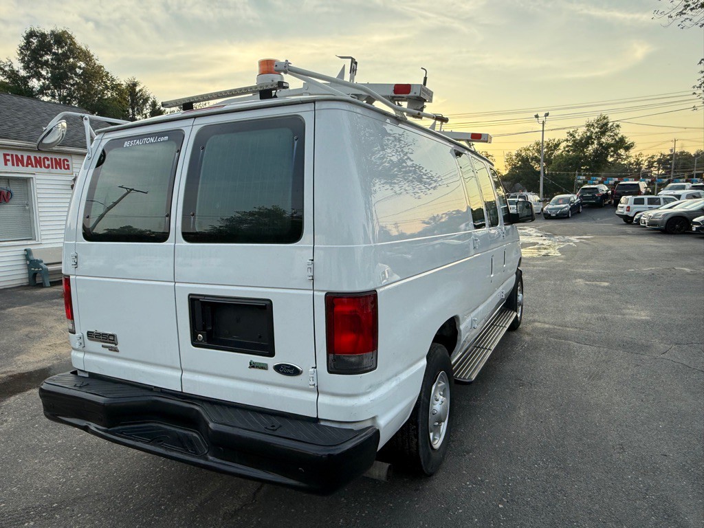 2013 Ford Econoline Image 3