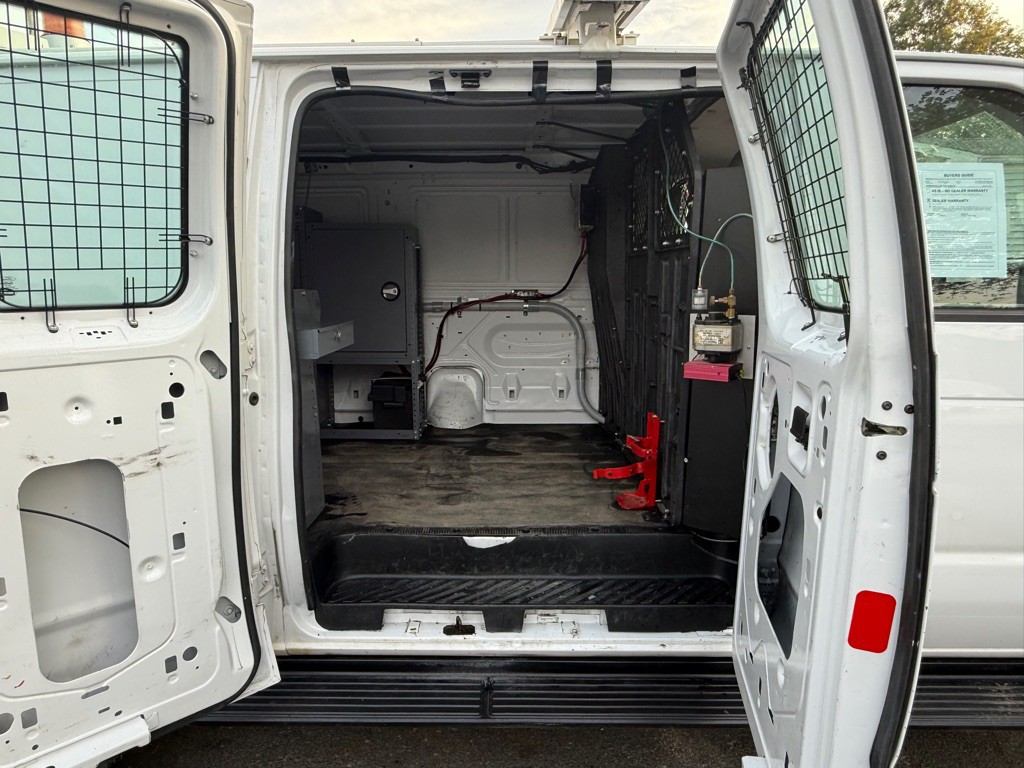 2013 Ford Econoline Image 10
