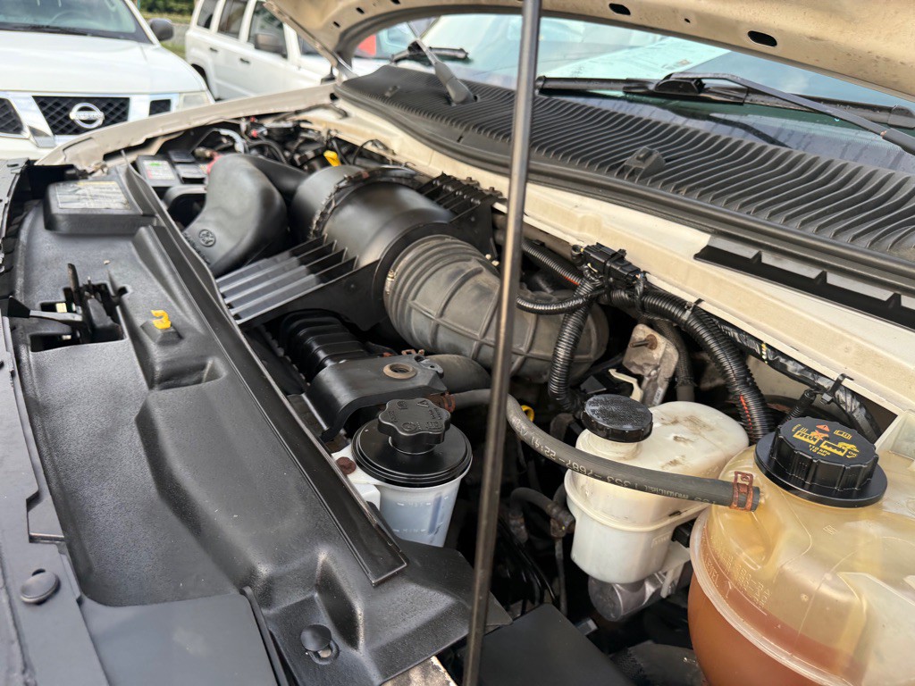 2013 Ford Econoline Image 37