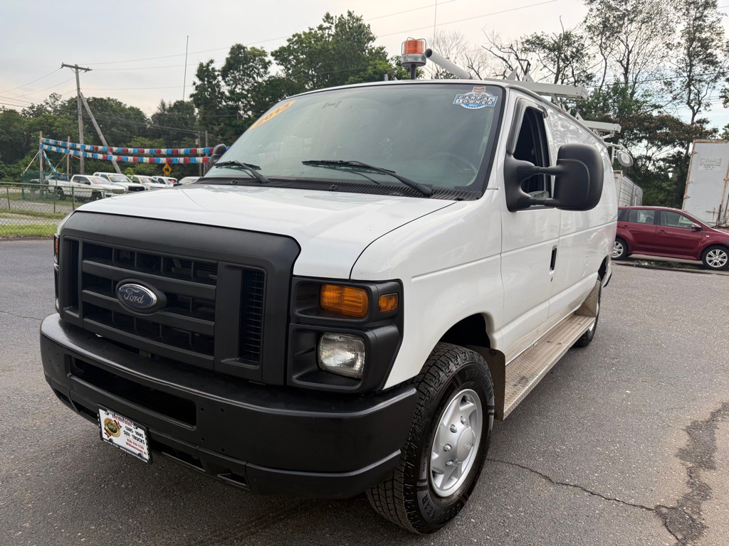 2013 Ford Econoline Image 2