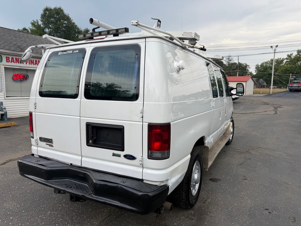 2013 Ford Econoline Image 4