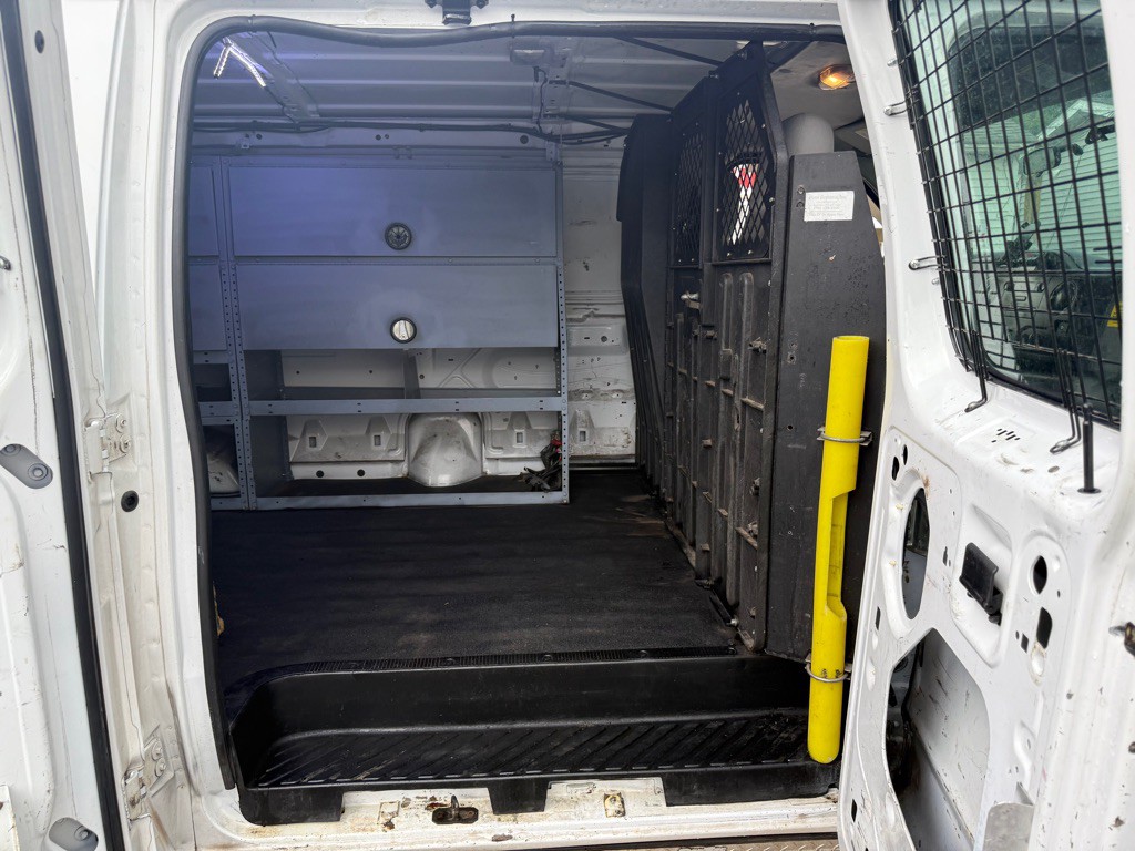2013 Ford Econoline Image 12