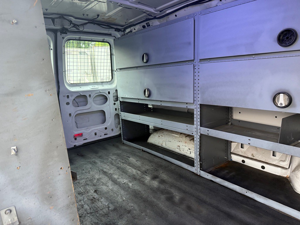 2013 Ford Econoline Image 17