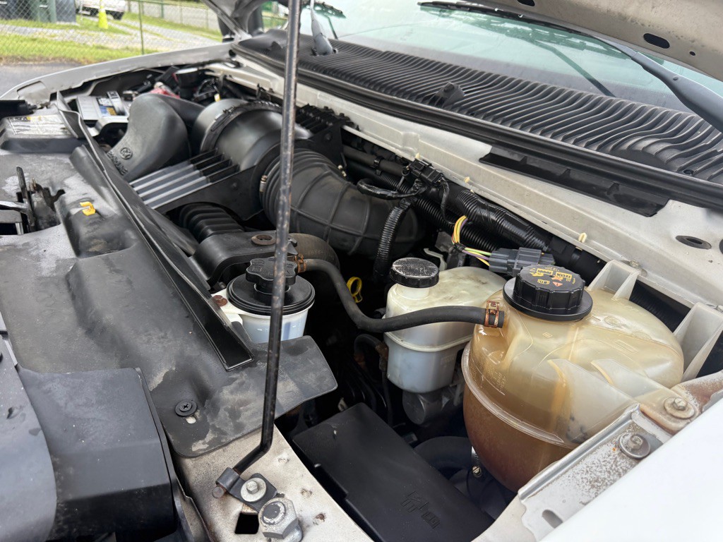 2013 Ford Econoline Image 33